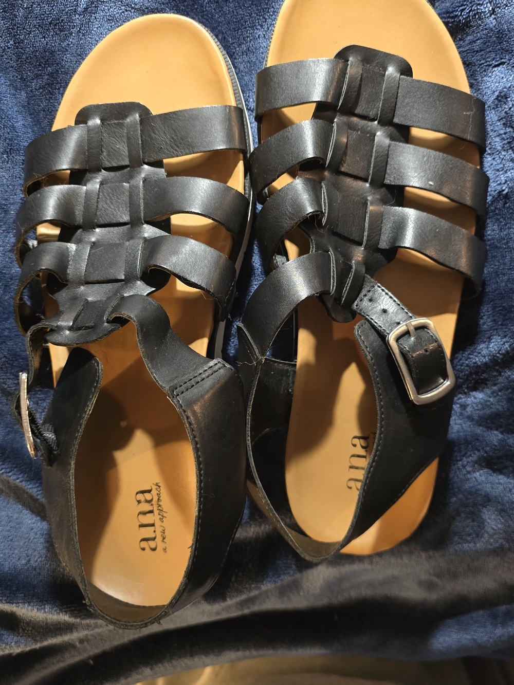 a.N.a  Black Gladiator Style Strap/ Buckle Sandals Size 9.5 Like New